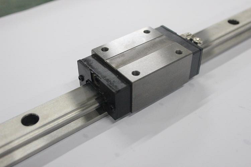 直線導(dǎo)軌選購(gòu)指南，打造穩(wěn)定工業(yè)生產(chǎn)線！